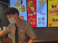 -麦当劳(卫星广场店)