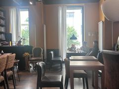 -房角石咖啡与书(吉大南校店)