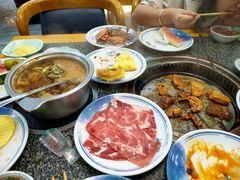 -锤头鲨毛肚海鲜烤肉自助餐厅(国购广场店)