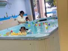 -哲学苑亲子园·早教婴儿托育·婴儿游泳(颐龙湾店)