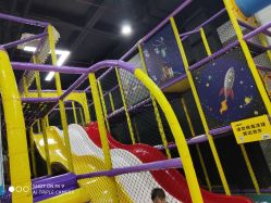 -蹦贝运动中心·蹦床·攀岩·闯关(龙岗店)