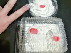 -红宝石·鲜奶小方·海派西点房(金杨店)
