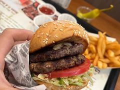 -The Habit Burger Grill 哈比特汉堡(世博店)
