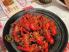 -肥肥虾庄·金牌油焖大虾(汉街SKP店)