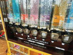 -王府井百货熙地港店