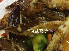 -鑫渔港海鲜本地菜·山海关浑锅(东戴河店)