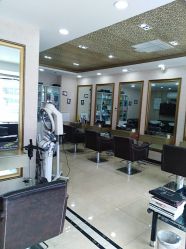 -炫彩美甲美睫皮肤管理