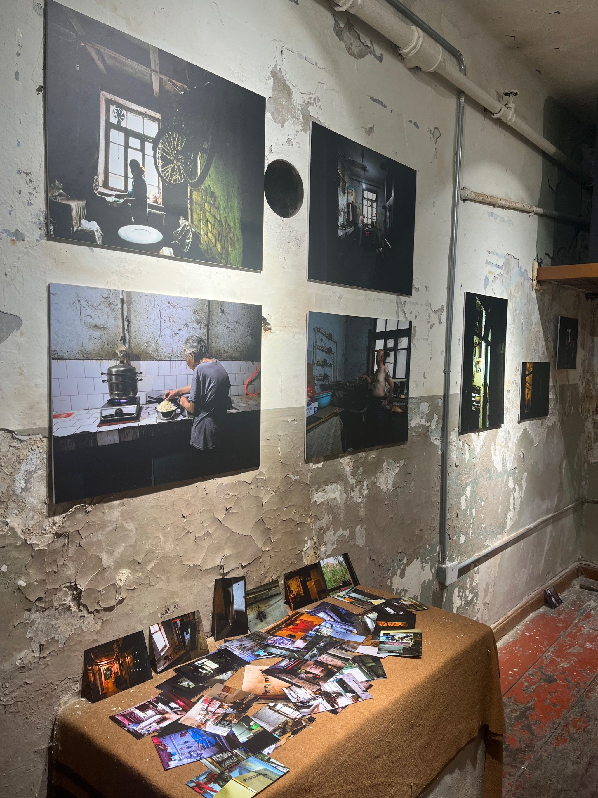 远晓丽《筒子楼》摄影展