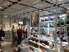 -NIKE KICKS LOUNGE体验店(北京新中关店)