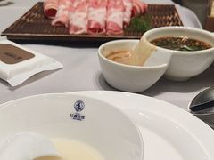 -红鼎豆捞·非遗鲍皇汤火锅(宝丰路店)