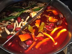 -湊湊火锅·茶憩(新中关购物中心店)