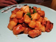 菠萝咕噜肉-蜜桃餐厅·江浙融合菜(荟聚购物中心店)
