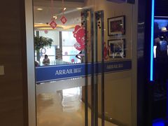 -瑞尔齿科(南京东路名人诊所)