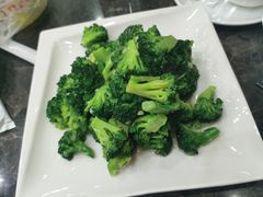 蒜蓉西兰花-金阁家常菜(贵阳路店)