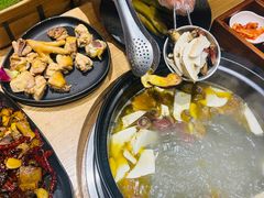 -一朵菌·野生菌探索家火锅(南亚店)