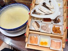 -香麒园·过桥米线·南湖雅宴