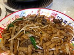 -潮庭港式茶餐厅·熊仔奶茶(同济广场店)