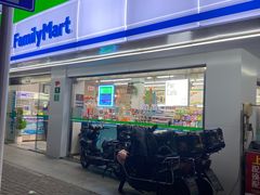 -全家便利店(崂山路四店)