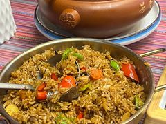 -老滇山寨•云南特色菜•地方菜•民族风情歌舞表演(金碧店)