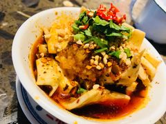 -沪小二炭火蛙锅(淮海中路美食不夜城店)