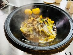-粘豆包柴火铁锅炖