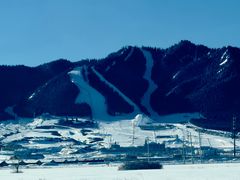 -丝绸之路山地度假区滑雪场