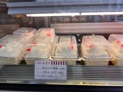 -红宝石·鲜奶小方·海派西点房(南丹店)