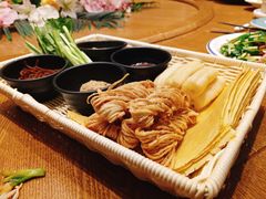 煎饼小葱-新海渔港·胶东海鲜家常菜·家宴(奥体中心店)