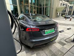 -TESLA 特斯拉(上海太古汇体验店)