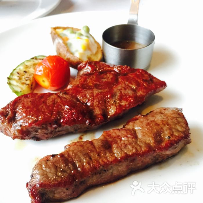 steaking食间牛排馆(凯德和平广场店)果木澳洲谷饲牛小排皇图片 - 第