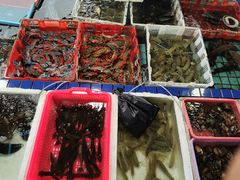 -霞涌市场海鲜摆卖区