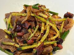 -关东小磨东北菜(上海长风大悦城店)