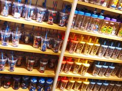 -名创优品(北京新中关购物中心地铁层店)