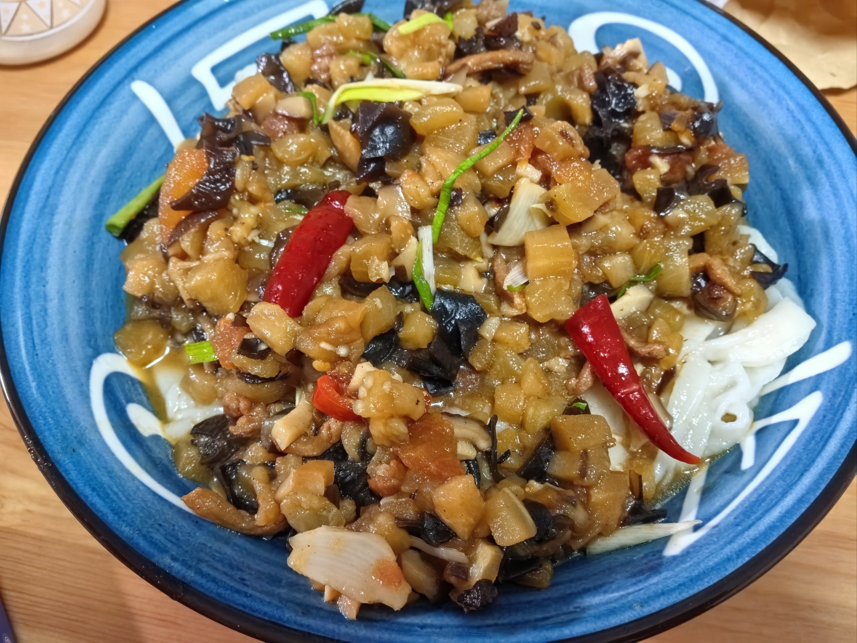 西红柿茄子肉丁臊子面