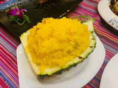 -香巴拉云南餐厅(华莱坞店)