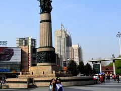 门面-人民防洪胜利纪念塔