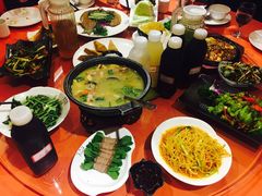 -香巴拉云南餐厅(华莱坞店)