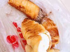 丹麦肉松牛角包-爱德顺糕点食屋(利民道店)