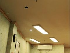 大堂-贯贯吉·清真餐厅(浙江中路店)