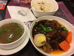 -康师傅私房牛肉面(马泉营奥莱店)