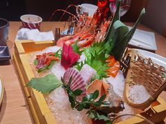 放刺身拼盘中-京旬海鲜放题·铁板烧自助餐厅