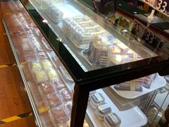 面包甜点陈列柜-新侨三宝乐面包店(崇文门店)