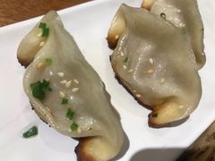 鲜肉/香辣锅贴-苏小柳手作点心(控江旭辉分院)