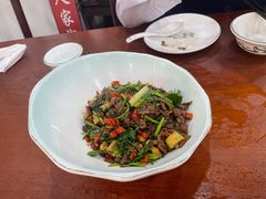 -湖南人家湘菜馆(镇江路店)