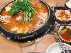 -喇喇排骨火锅·传统韩式脊骨汤(望京西园总店)