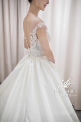 -LOVE SHINE婚纱·红鼎庄龙凤褂·妈妈装定制