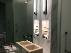 -上海滴水湖皇冠假日酒店