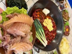 -扎起市井老火锅(乐山总店)