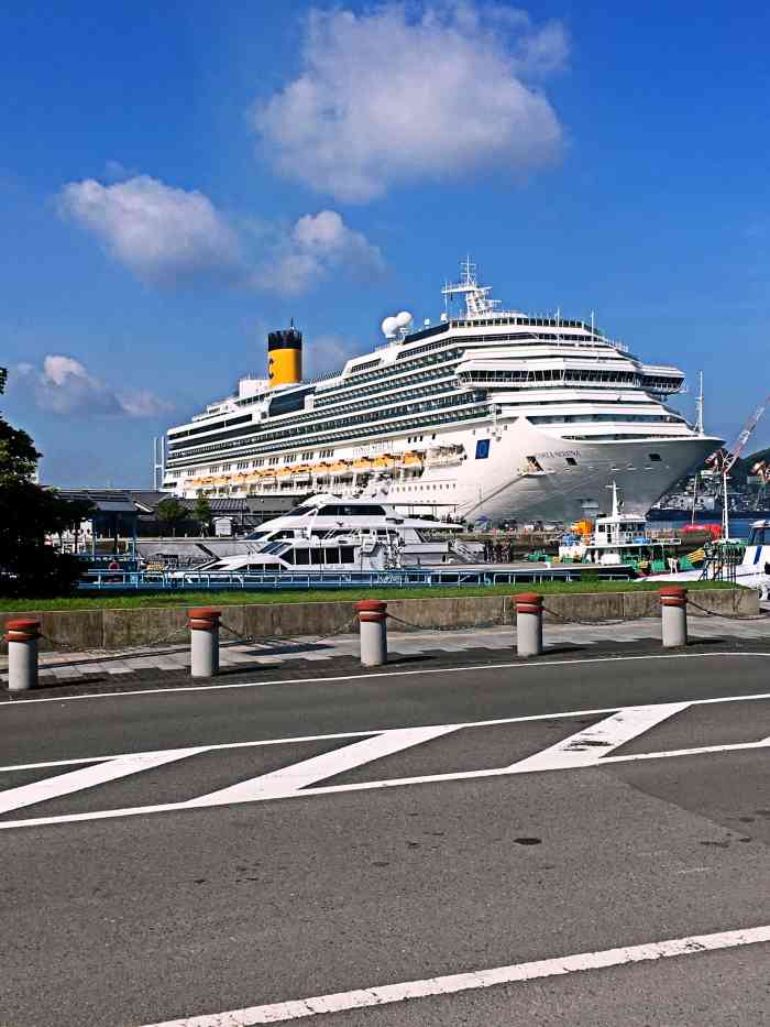 2020年4月5日打分第一次坐游轮,盛世公主号停靠在长崎港,停靠港口后