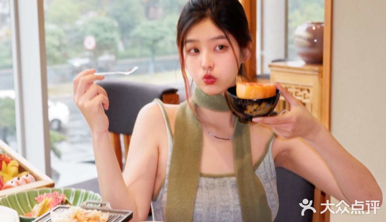 民心路280号平安金融中心悦坊商场4楼401